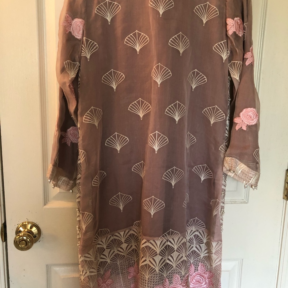 Agha Noor shirt - Picture 3 of 4